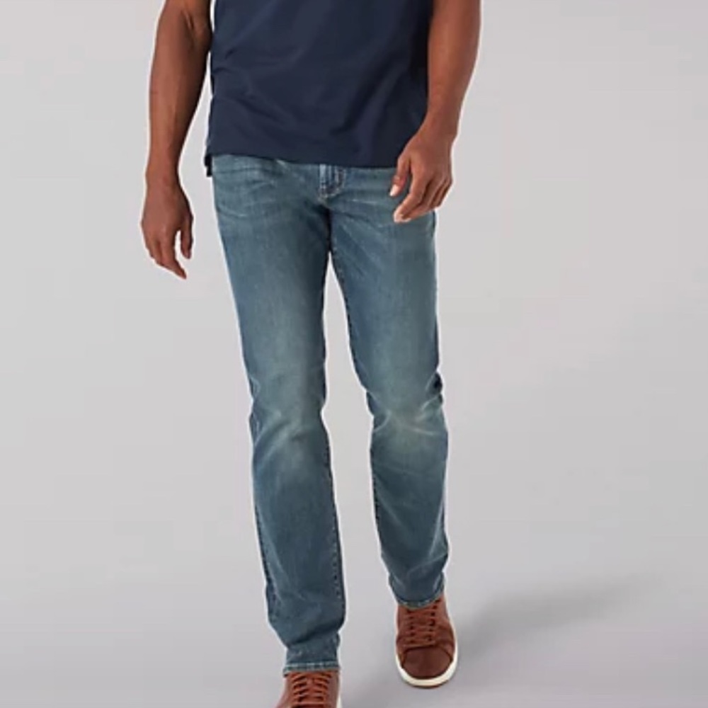 Lee Men’s EXTREME MOTION STRAIGHT TAPER JEAN